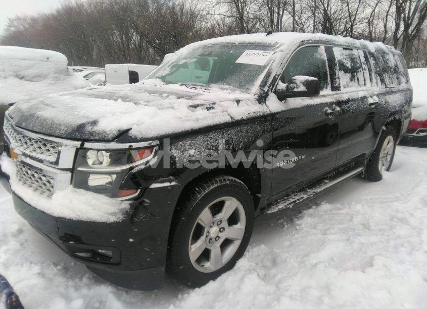 Photo 2 of 2016 Chevrolet Suburban LT (VIN 1GNSKHKC8GR420322)