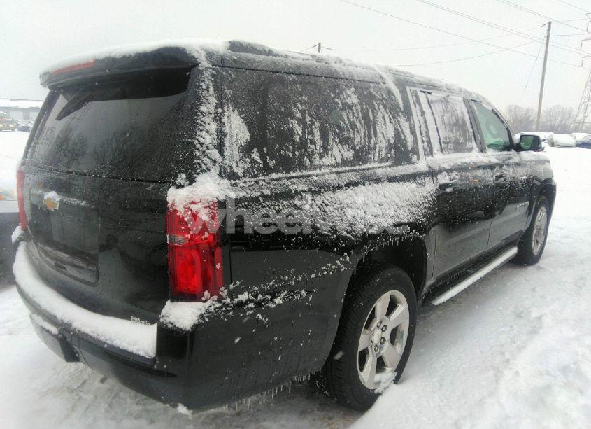 Photo 4 of 2016 Chevrolet Suburban LT (VIN 1GNSKHKC8GR420322)
