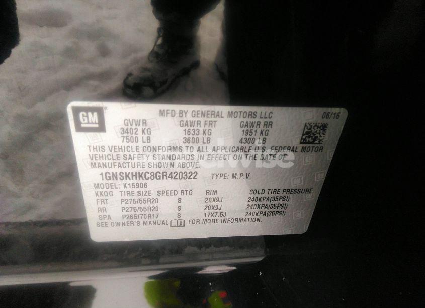 Photo 9 of 2016 Chevrolet Suburban LT (VIN 1GNSKHKC8GR420322)