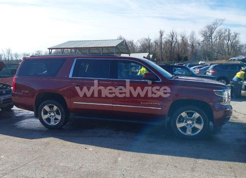 Photo 13 of 2017 Chevrolet Suburban LT (VIN 1GNSKHKC8HR121902)