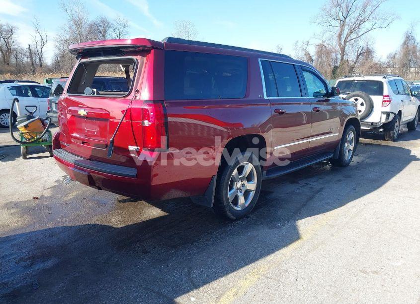 Photo 4 of 2017 Chevrolet Suburban LT (VIN 1GNSKHKC8HR121902)