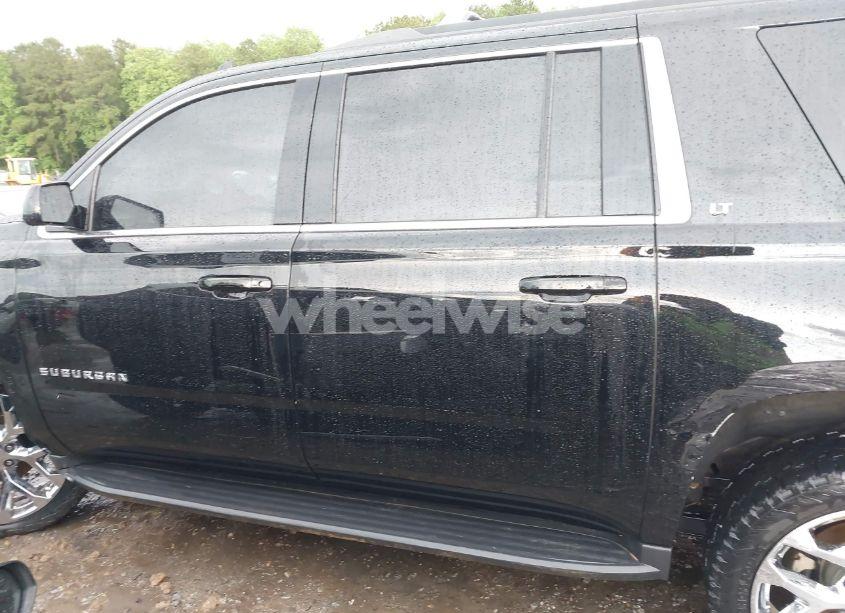 Photo 15 of 2017 Chevrolet Suburban LT (VIN 1GNSKHKC8HR324644)