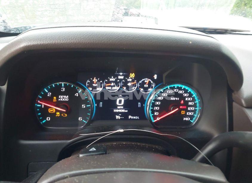 Photo 7 of 2017 Chevrolet Suburban LT (VIN 1GNSKHKC8HR324644)