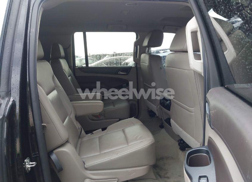 Photo 8 of 2017 Chevrolet Suburban LT (VIN 1GNSKHKC8HR324644)