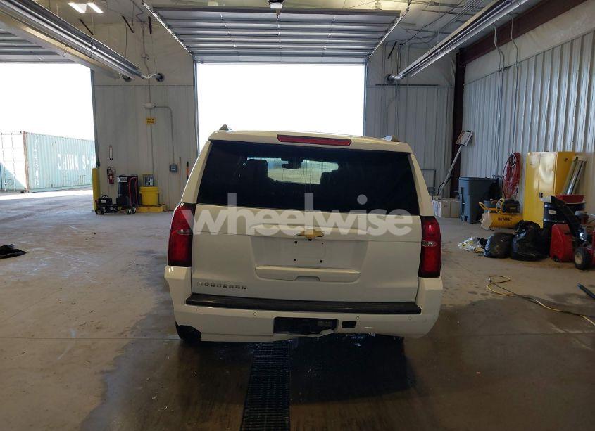 Photo 17 of 2018 Chevrolet Suburban LT (VIN 1GNSKHKC8JR211976)