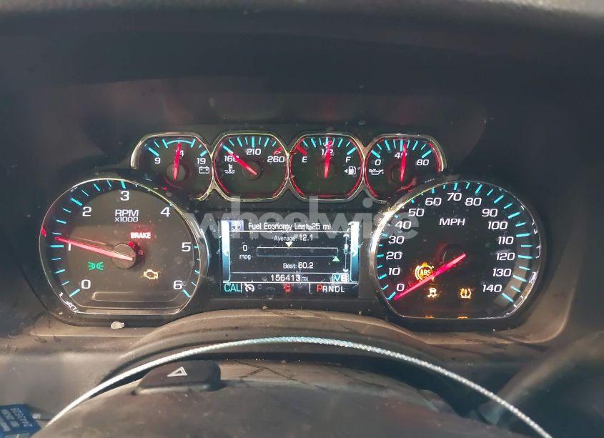 Photo 7 of 2018 Chevrolet Suburban LT (VIN 1GNSKHKC8JR211976)