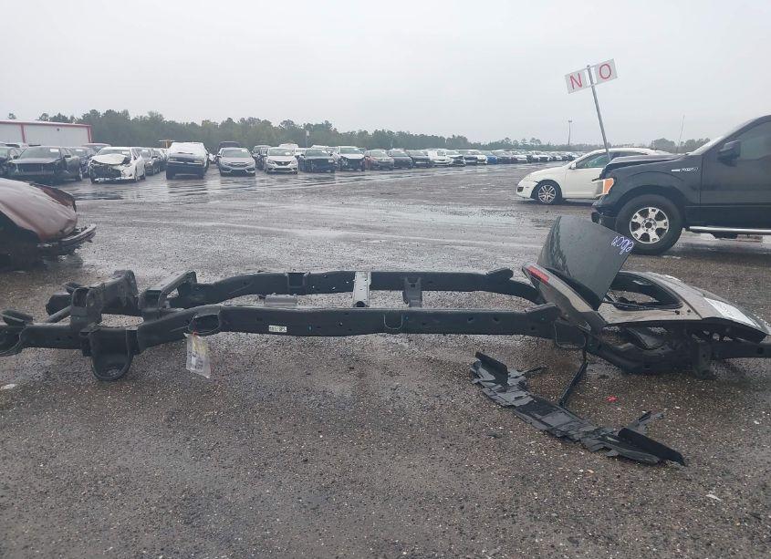 Photo 13 of 2019 Chevrolet Suburban LT (VIN 1GNSKHKC8KR171965)