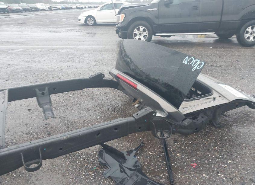 Photo 5 of 2019 Chevrolet Suburban LT (VIN 1GNSKHKC8KR171965)