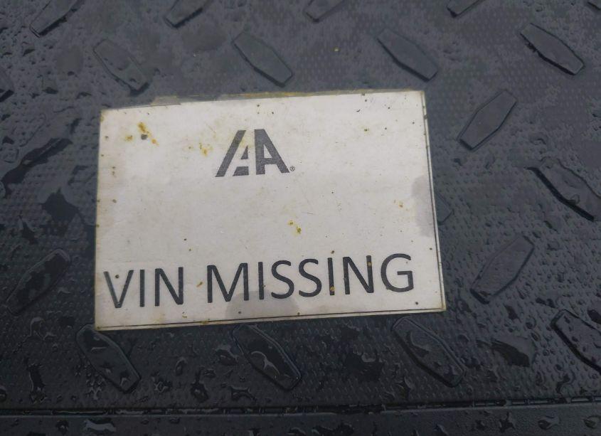 Photo 9 of 2019 Chevrolet Suburban LT (VIN 1GNSKHKC8KR171965)