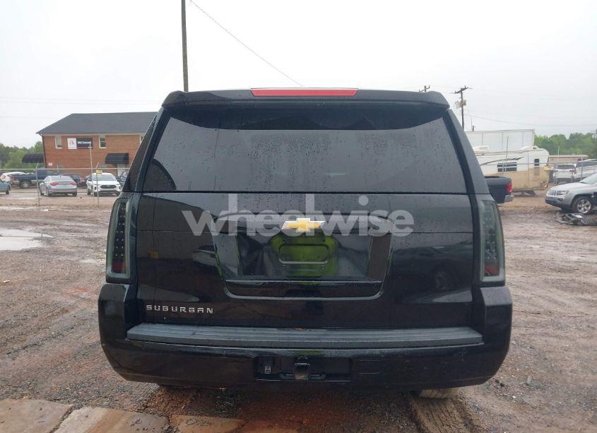 Photo 16 of 2019 Chevrolet Suburban LT (VIN 1GNSKHKC8KR332167)