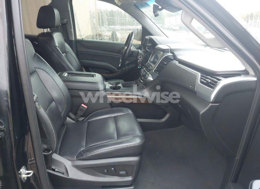 Photo 5 of 2019 Chevrolet Suburban LT (VIN 1GNSKHKC8KR332167)