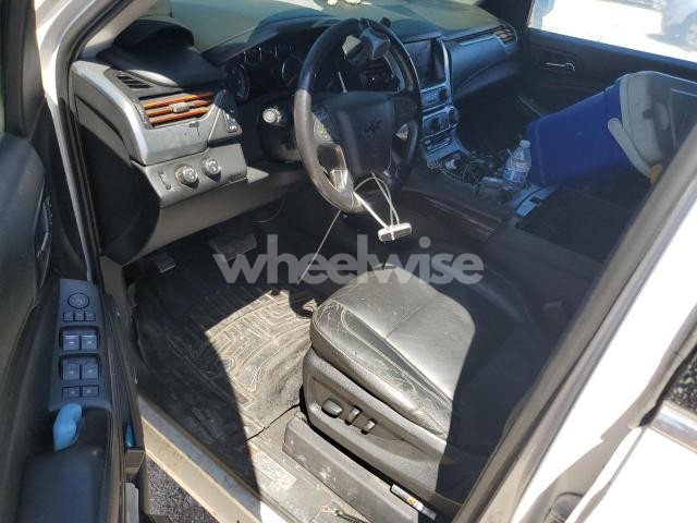 Photo 10 of 2020 CHEVROLET SUBURBAN K1500 LT (VIN 1GNSKHKC8LR172521)