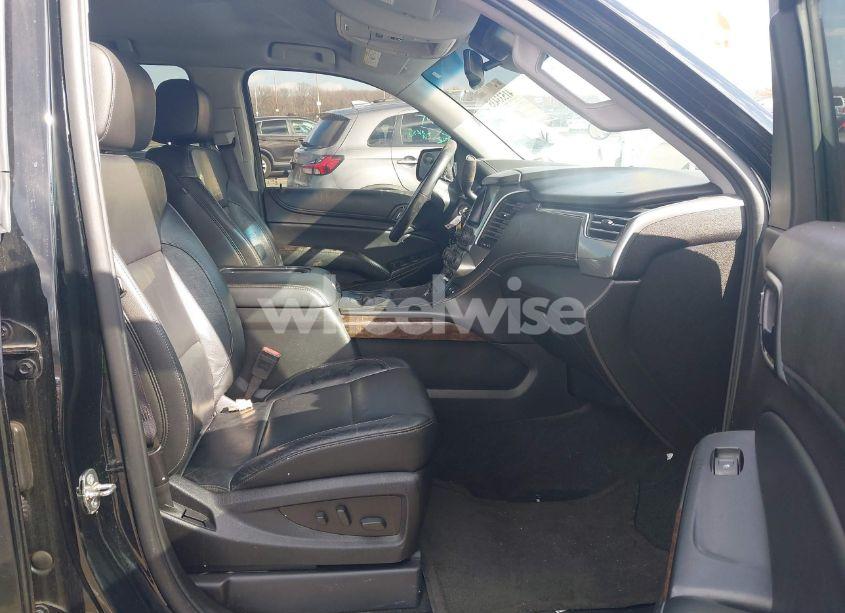 Photo 5 of 2016 Chevrolet Suburban LT (VIN 1GNSKHKC9GR170105)