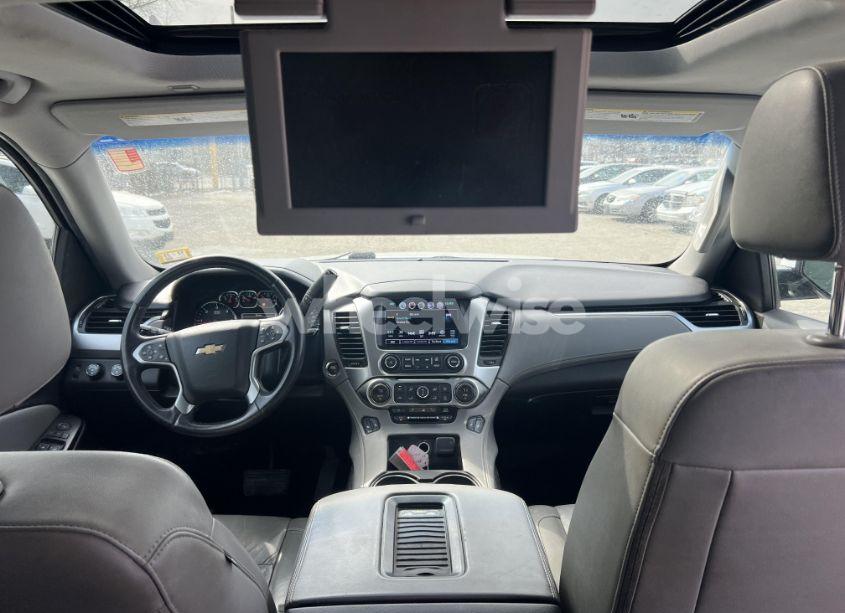 Photo 10 of 2016 Chevrolet Suburban K1500 LT (VIN 1GNSKHKC9GR311870)