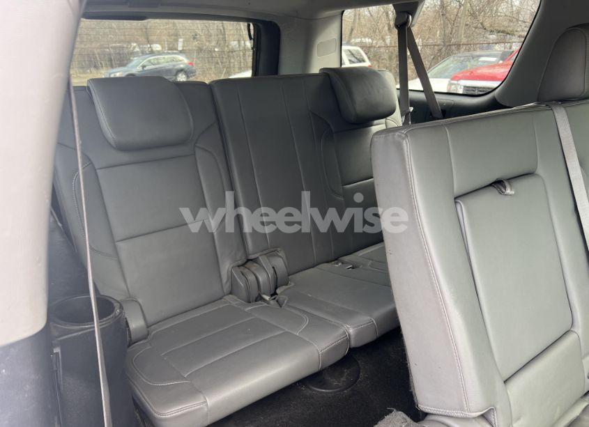 Photo 11 of 2016 Chevrolet Suburban K1500 LT (VIN 1GNSKHKC9GR311870)