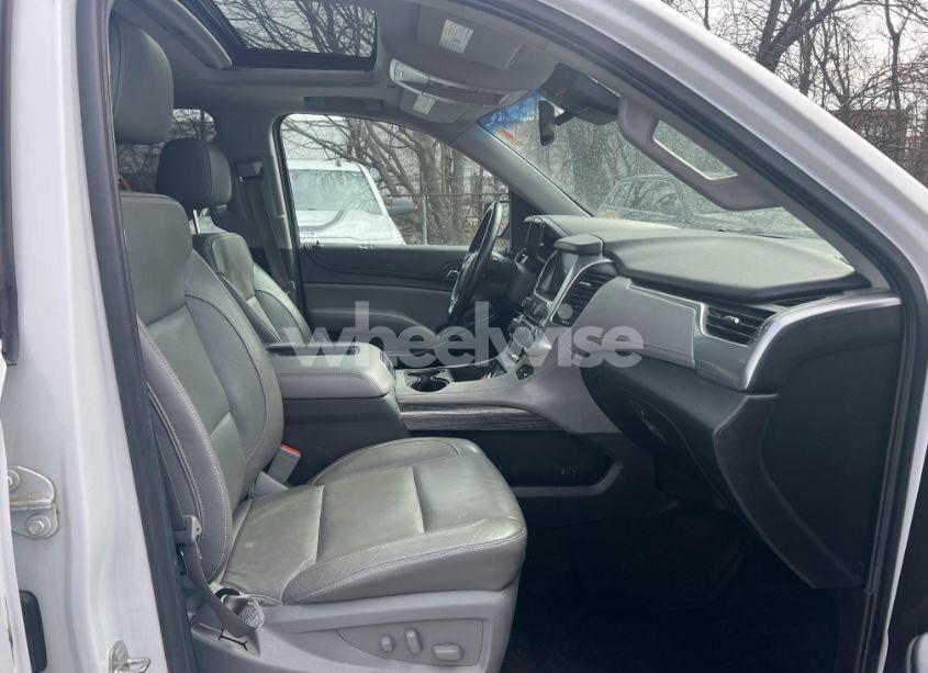 Photo 5 of 2016 Chevrolet Suburban K1500 LT (VIN 1GNSKHKC9GR311870)