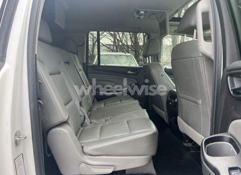 Photo 7 of 2016 Chevrolet Suburban K1500 LT (VIN 1GNSKHKC9GR311870)