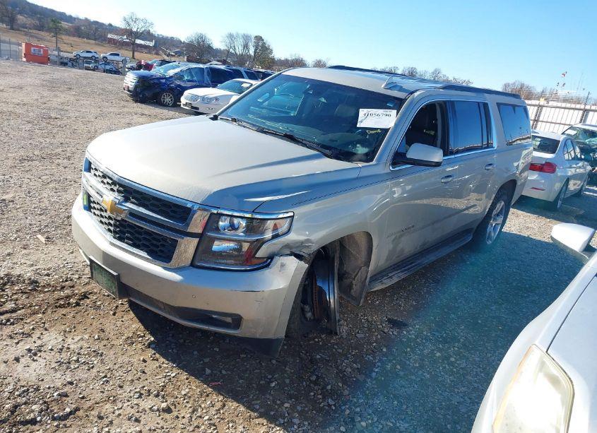 Photo 2 of 2016 Chevrolet Suburban LT (VIN 1GNSKHKC9GR347655)