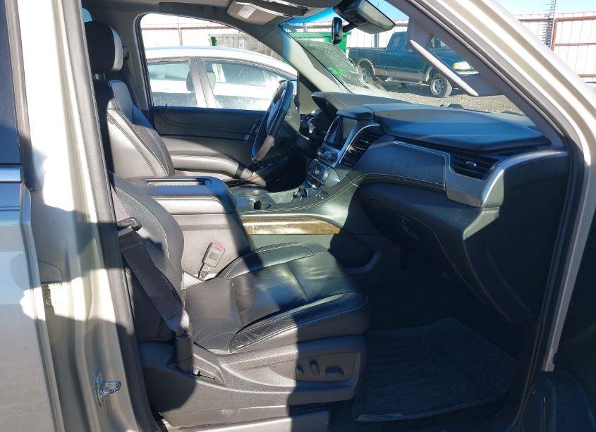 Photo 5 of 2016 Chevrolet Suburban LT (VIN 1GNSKHKC9GR347655)