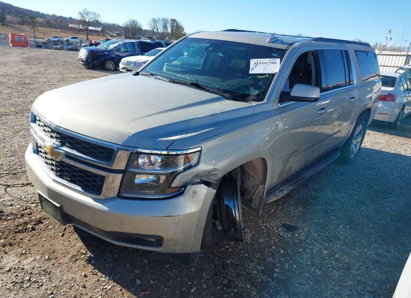 Photo 6 of 2016 Chevrolet Suburban LT (VIN 1GNSKHKC9GR347655)