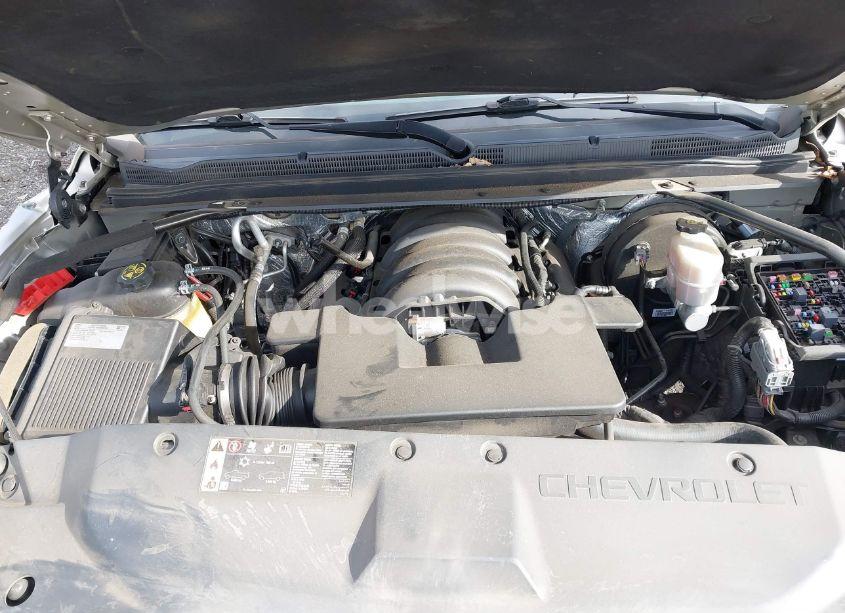 Photo 10 of 2017 Chevrolet Suburban LT (VIN 1GNSKHKC9HR119236)