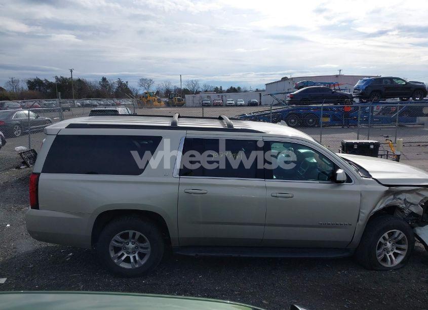 Photo 14 of 2017 Chevrolet Suburban LT (VIN 1GNSKHKC9HR119236)