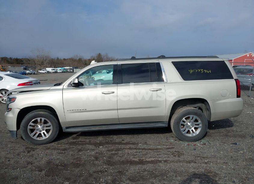 Photo 15 of 2017 Chevrolet Suburban LT (VIN 1GNSKHKC9HR119236)