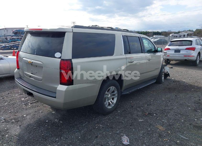 Photo 4 of 2017 Chevrolet Suburban LT (VIN 1GNSKHKC9HR119236)