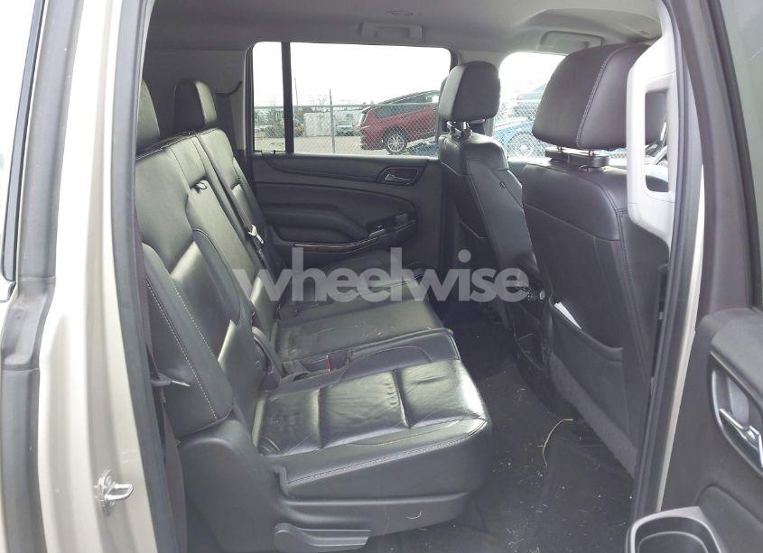 Photo 8 of 2017 Chevrolet Suburban LT (VIN 1GNSKHKC9HR119236)