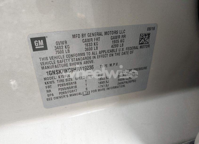 Photo 9 of 2017 Chevrolet Suburban LT (VIN 1GNSKHKC9HR119236)