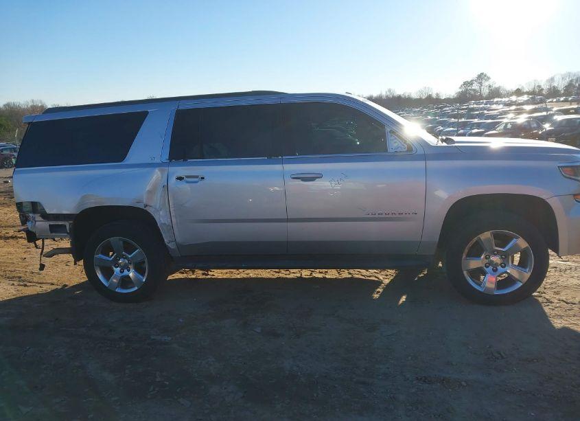 Photo 14 of 2017 Chevrolet Suburban LT (VIN 1GNSKHKC9HR132147)