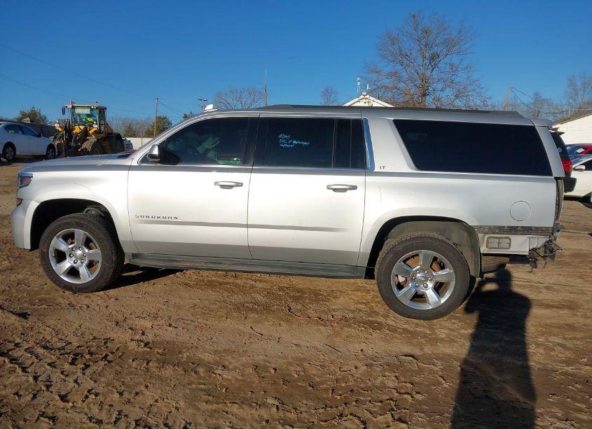 Photo 15 of 2017 Chevrolet Suburban LT (VIN 1GNSKHKC9HR132147)