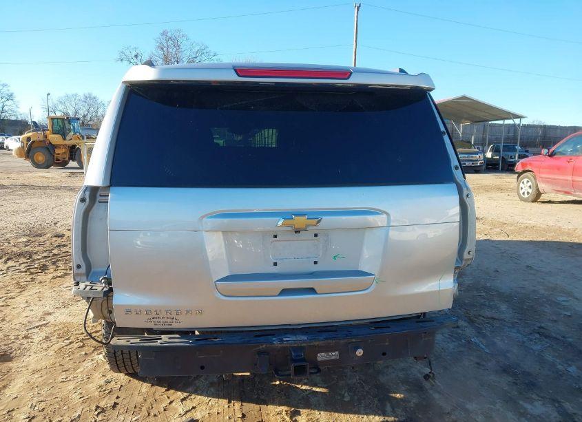 Photo 17 of 2017 Chevrolet Suburban LT (VIN 1GNSKHKC9HR132147)