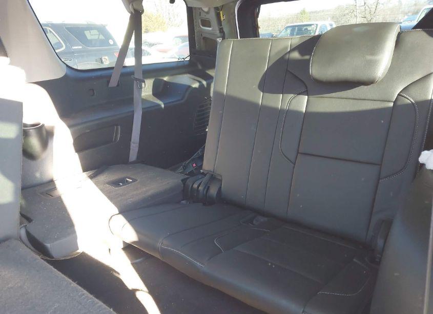 Photo 18 of 2017 Chevrolet Suburban LT (VIN 1GNSKHKC9HR132147)