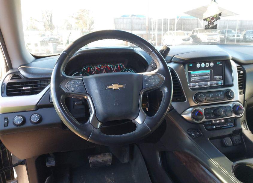 Photo 21 of 2017 Chevrolet Suburban LT (VIN 1GNSKHKC9HR132147)