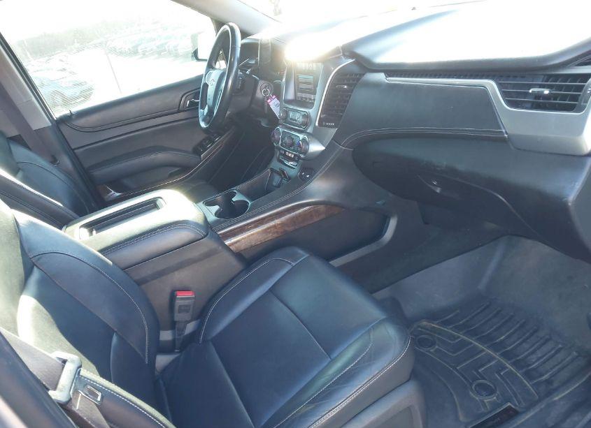 Photo 5 of 2017 Chevrolet Suburban LT (VIN 1GNSKHKC9HR132147)