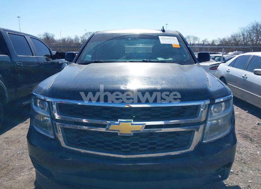Photo 12 of 2017 Chevrolet Suburban LT (VIN 1GNSKHKC9HR167447)