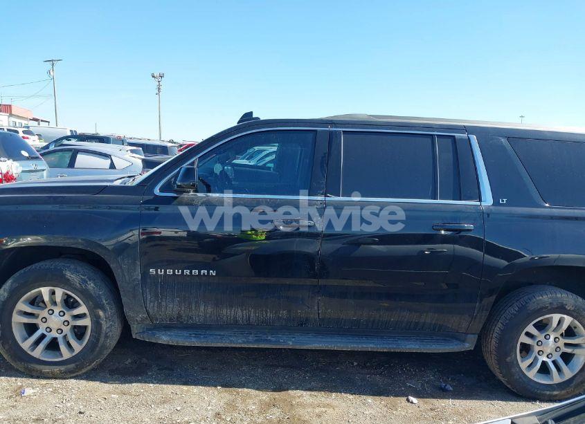 Photo 14 of 2017 Chevrolet Suburban LT (VIN 1GNSKHKC9HR167447)