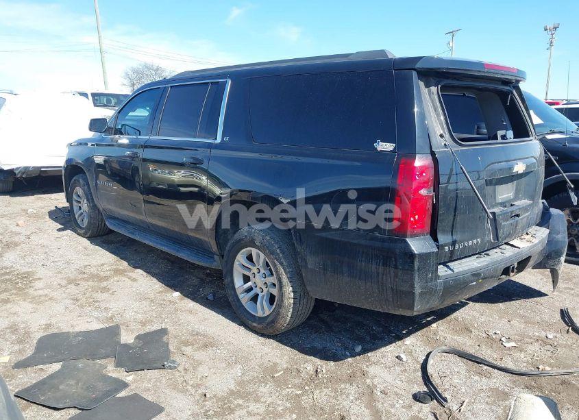 Photo 3 of 2017 Chevrolet Suburban LT (VIN 1GNSKHKC9HR167447)