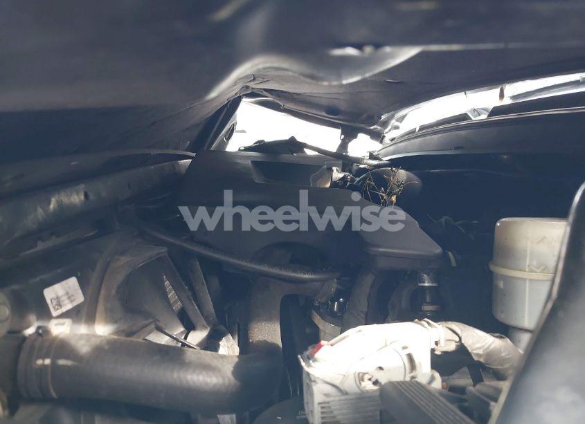 Photo 10 of 2017 Chevrolet Suburban LT (VIN 1GNSKHKC9HR180599)