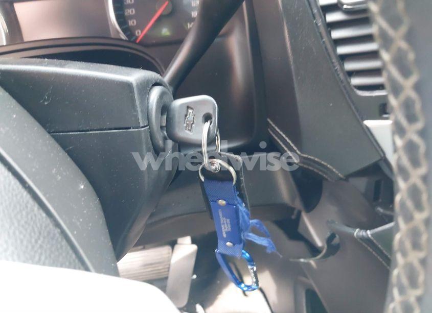 Photo 11 of 2017 Chevrolet Suburban LT (VIN 1GNSKHKC9HR180599)