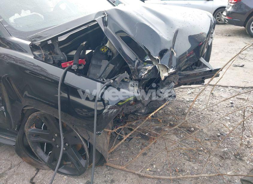 Photo 13 of 2017 Chevrolet Suburban LT (VIN 1GNSKHKC9HR180599)