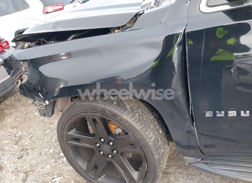 Photo 16 of 2017 Chevrolet Suburban LT (VIN 1GNSKHKC9HR180599)