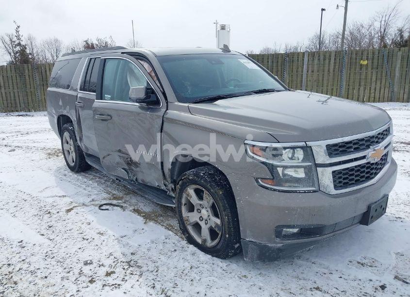 2017 Chevrolet Suburban LT (VIN 1GNSKHKC9HR388448) main photo