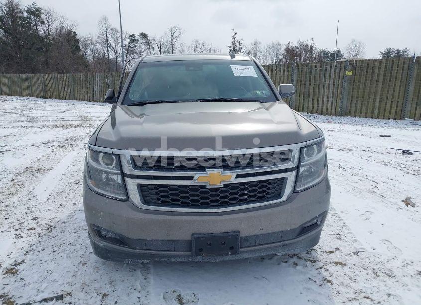 Photo 12 of 2017 Chevrolet Suburban LT (VIN 1GNSKHKC9HR388448)