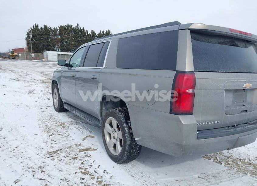 Photo 3 of 2017 Chevrolet Suburban LT (VIN 1GNSKHKC9HR388448)