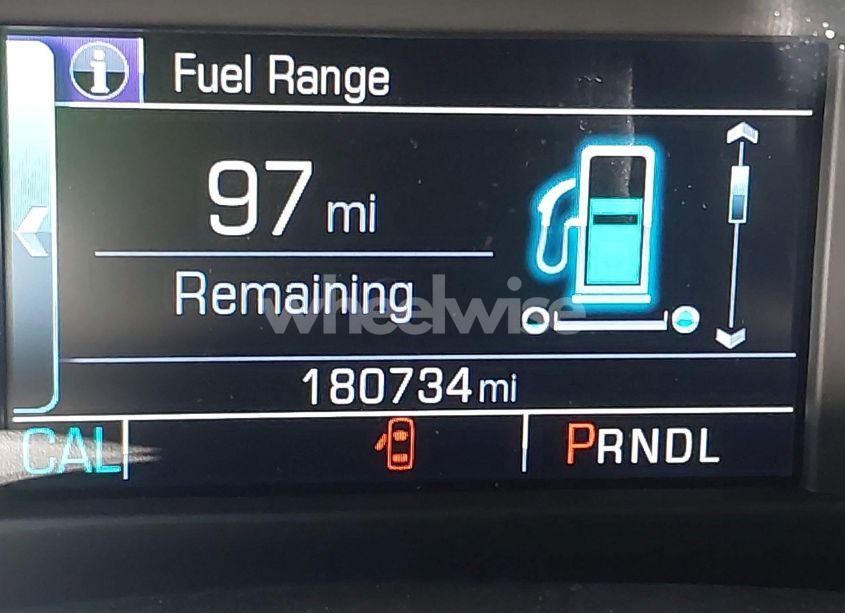 Photo 15 of 2018 Chevrolet Suburban LT (VIN 1GNSKHKC9JR231718)