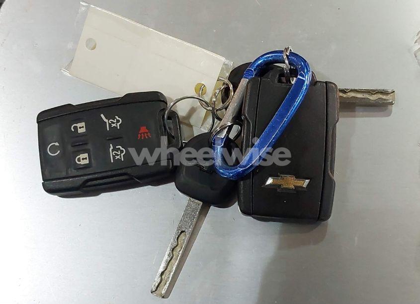 Photo 11 of 2019 Chevrolet Suburban LT (VIN 1GNSKHKC9KR177256)