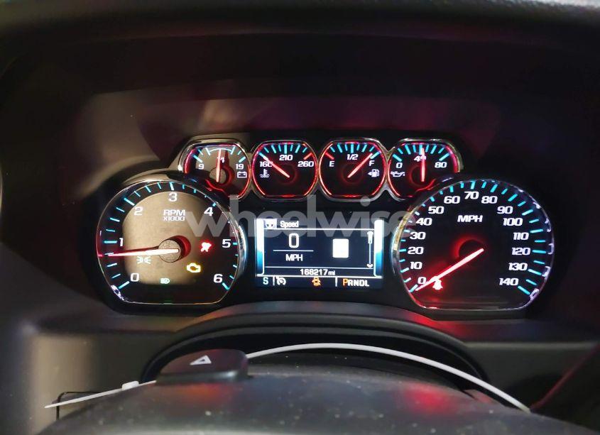 Photo 7 of 2019 Chevrolet Suburban LT (VIN 1GNSKHKC9KR177256)