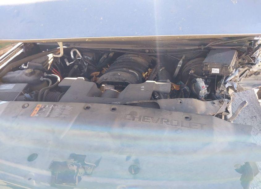 Photo 10 of 2020 Chevrolet Suburban 4WD LT (VIN 1GNSKHKC9LR121920)